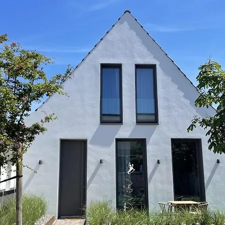 Mooi 1 Comfortable *